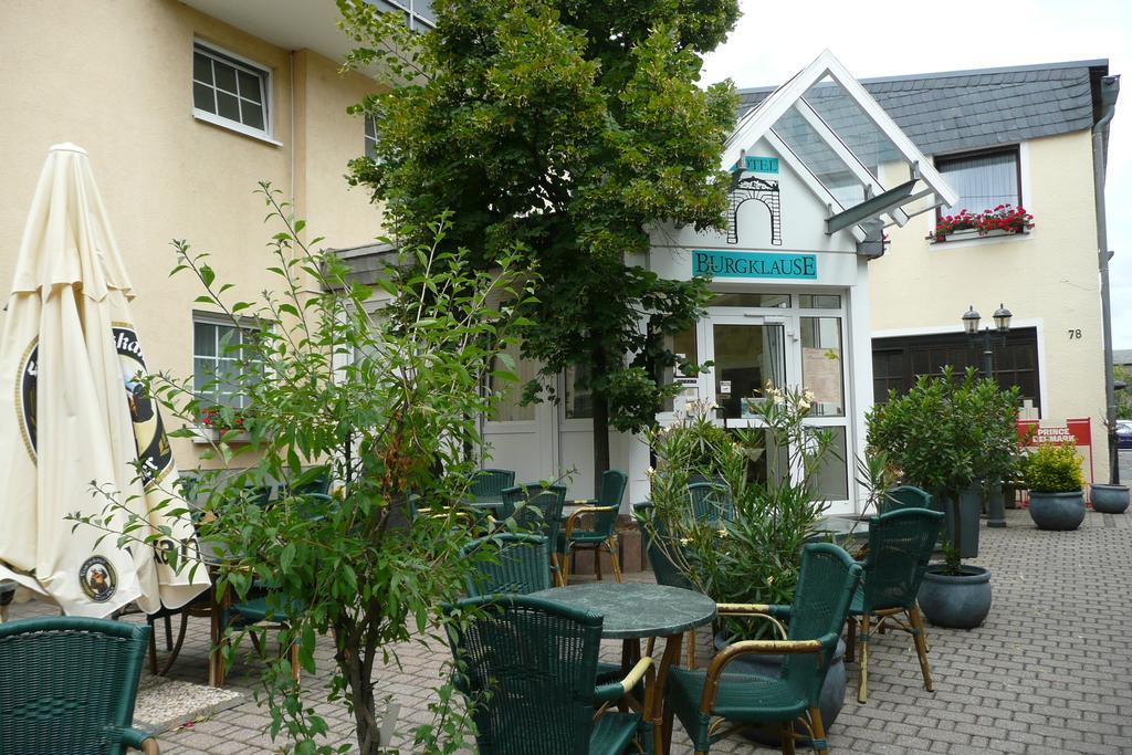 Hotel Burgklause Nickenich Exteriör bild